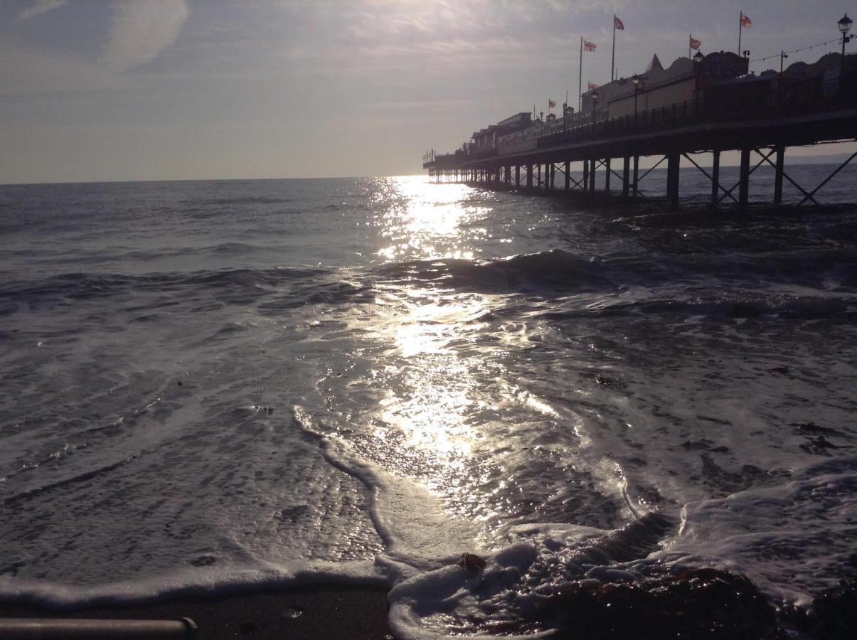Barbie House: Beachfront With Beauty Amenities 4* Paignton
