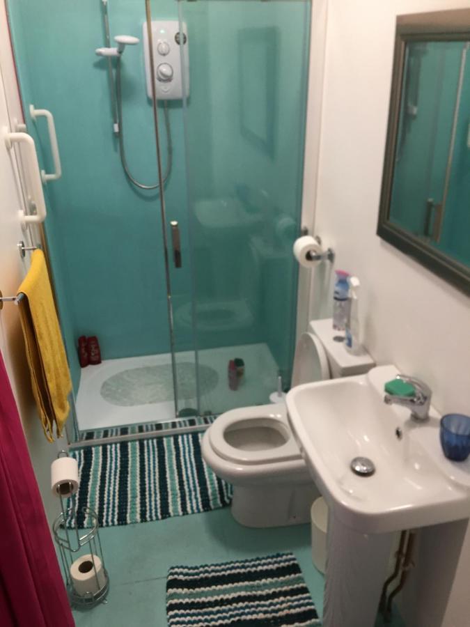 Barbie House: Beachfront With Beauty Amenities Guest house 4*